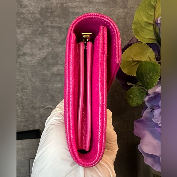 YSL Quilted Envelope Wallet - Picture 7 of 16